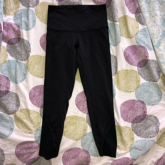 Lululemon wonder under mesh crop - Picture 3 of 3